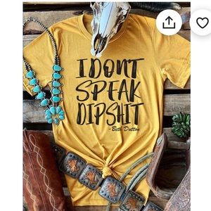 Beth Dunton Yellowstone tee 🤍